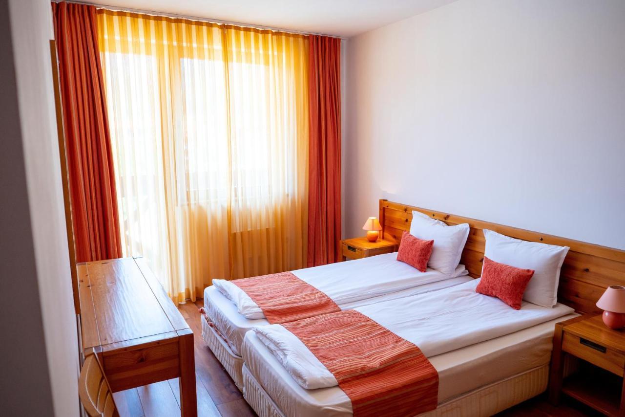 Two Bedroom Apartments In Murphys Lodge Bansko Luaran gambar